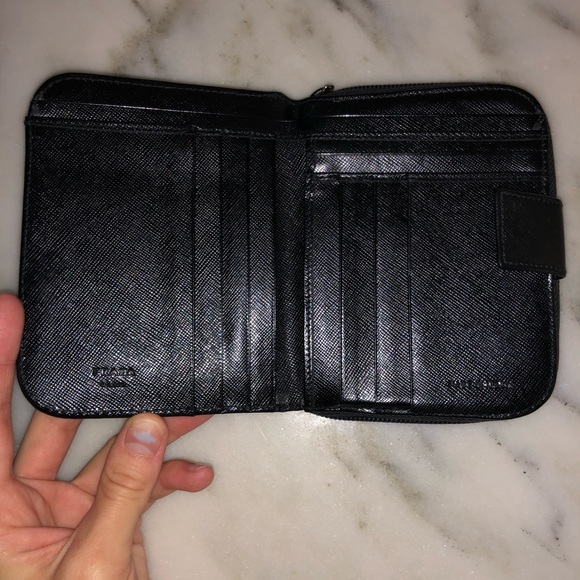 Prada wallet - Picture 4 of 4